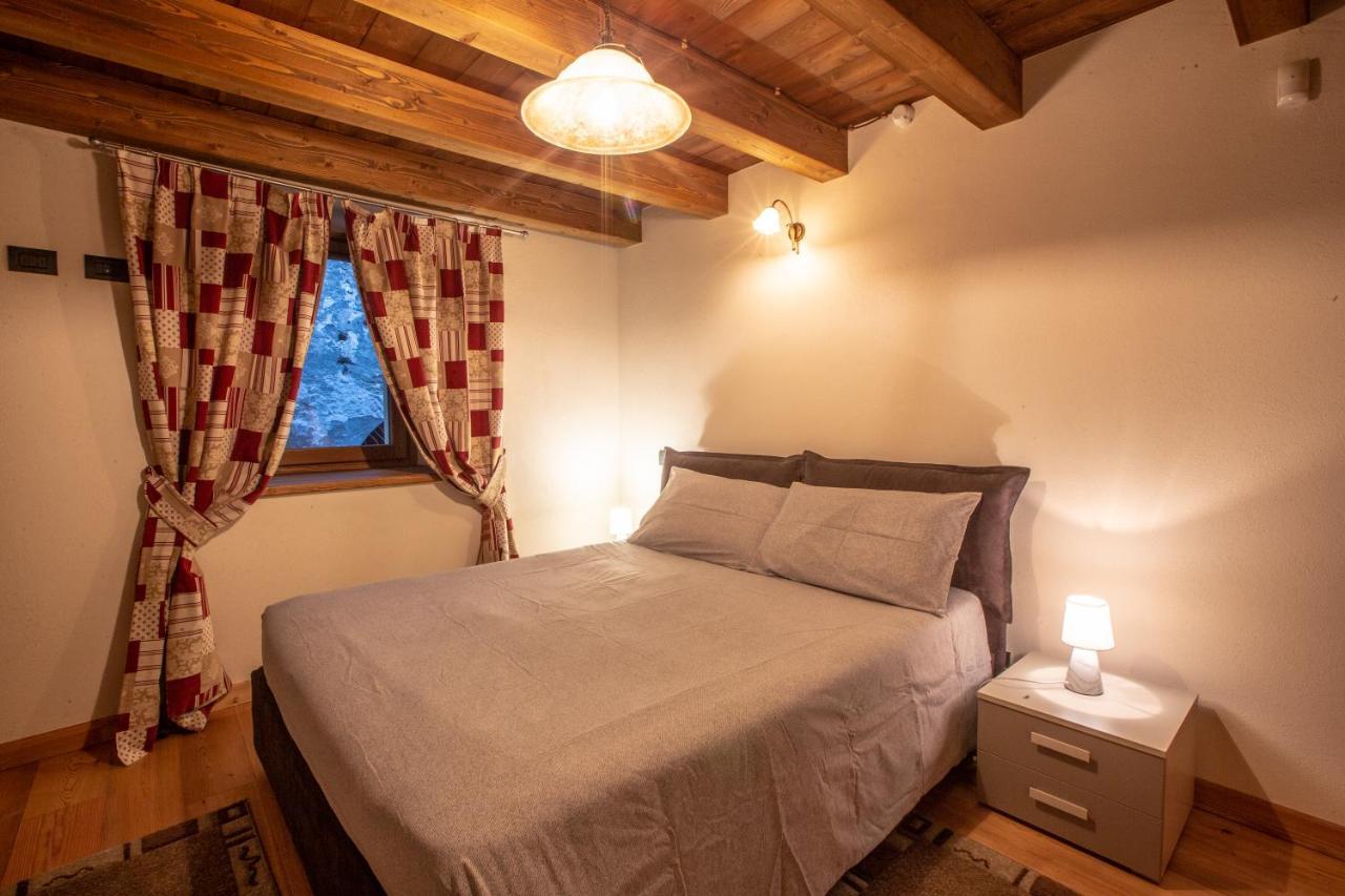 L'Atelier Du Temps - Les Greniers Appartements Aosta Dış mekan fotoğraf