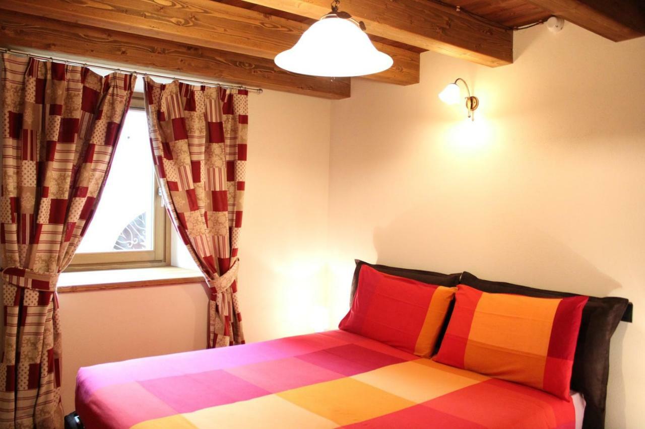 L'Atelier Du Temps - Les Greniers Appartements Aosta Dış mekan fotoğraf